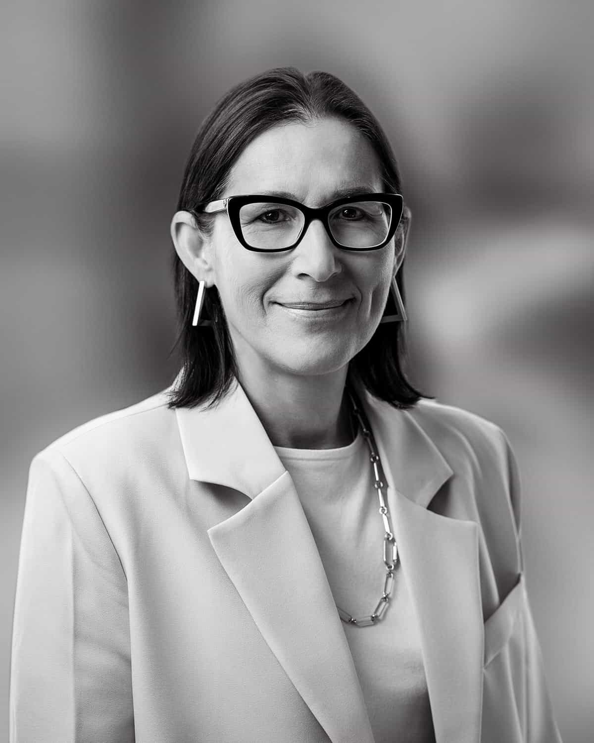 Calvert_Lavinia_PR-BW